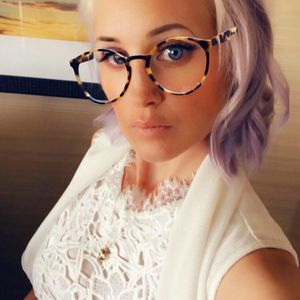 Meet your Posher, Jaclyn